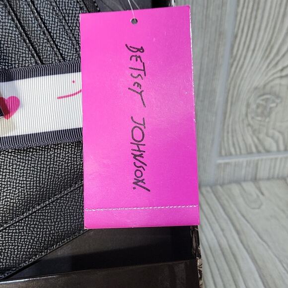 Betsey Johnson 2 Piece Set Red Hat and Black Wallet Card Case NWT - Picture 3 of 7